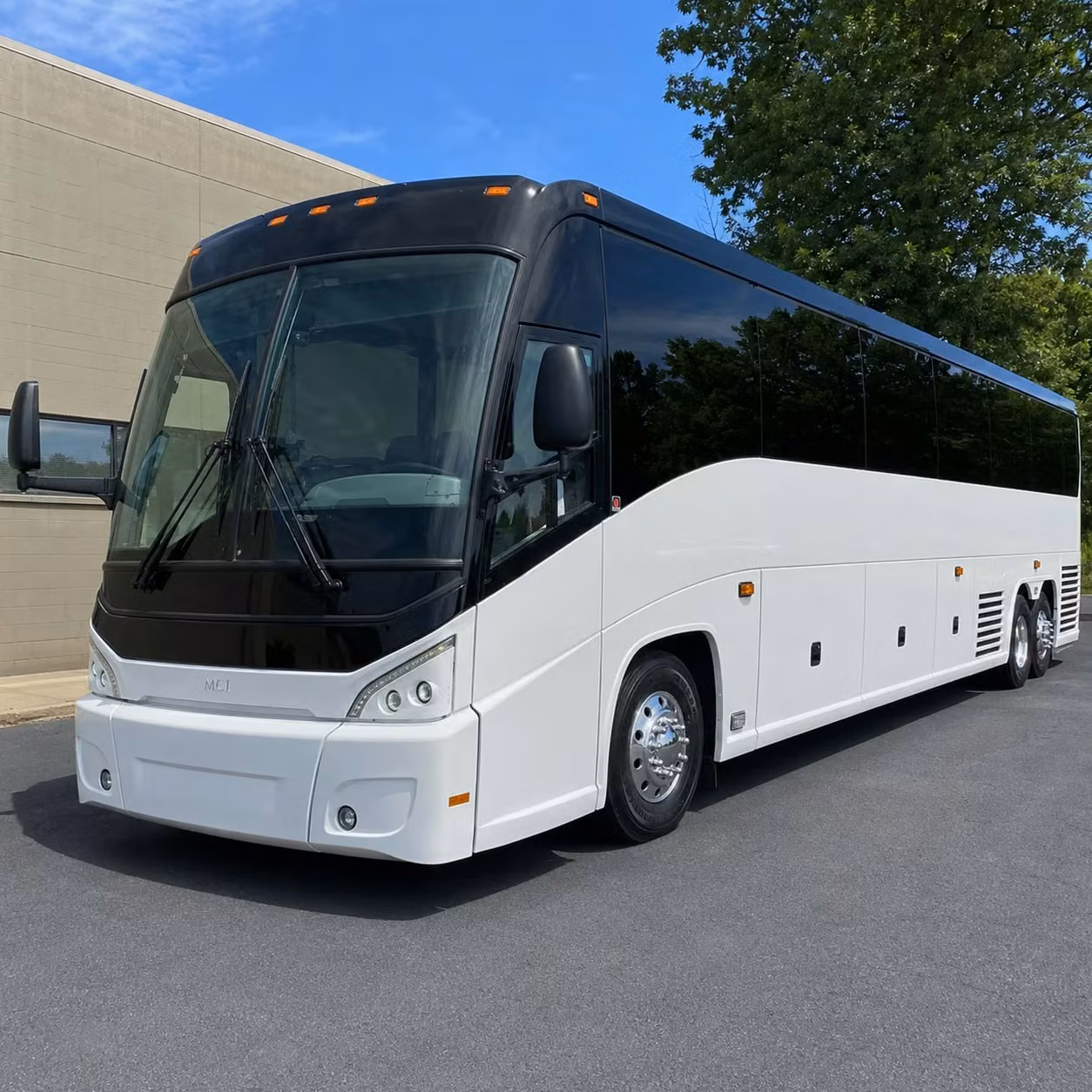 charterbusrentalglendale com helps you find the right bus for glendale corporate long distance travel