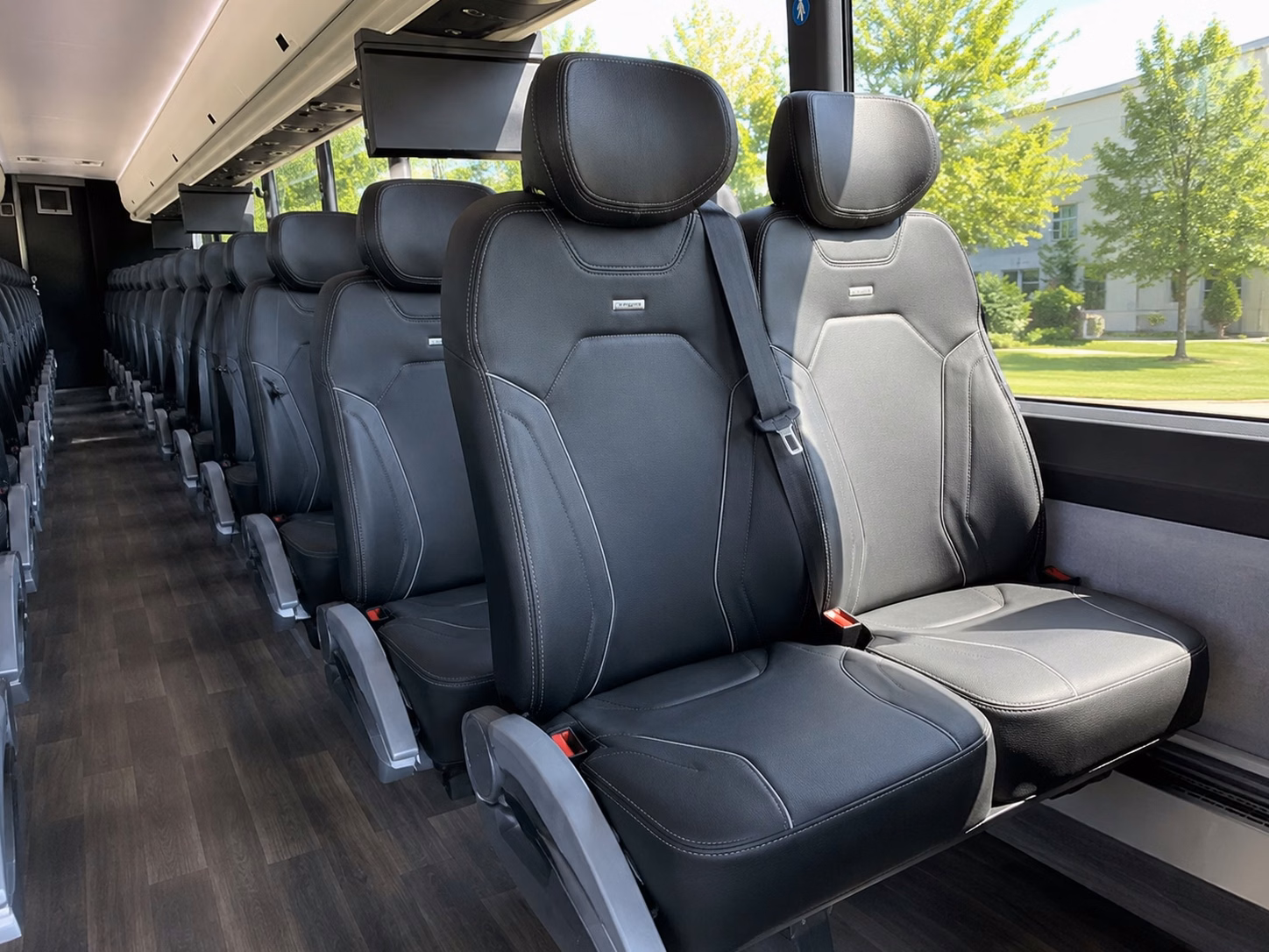 prom homecoming transportation services in glendale
